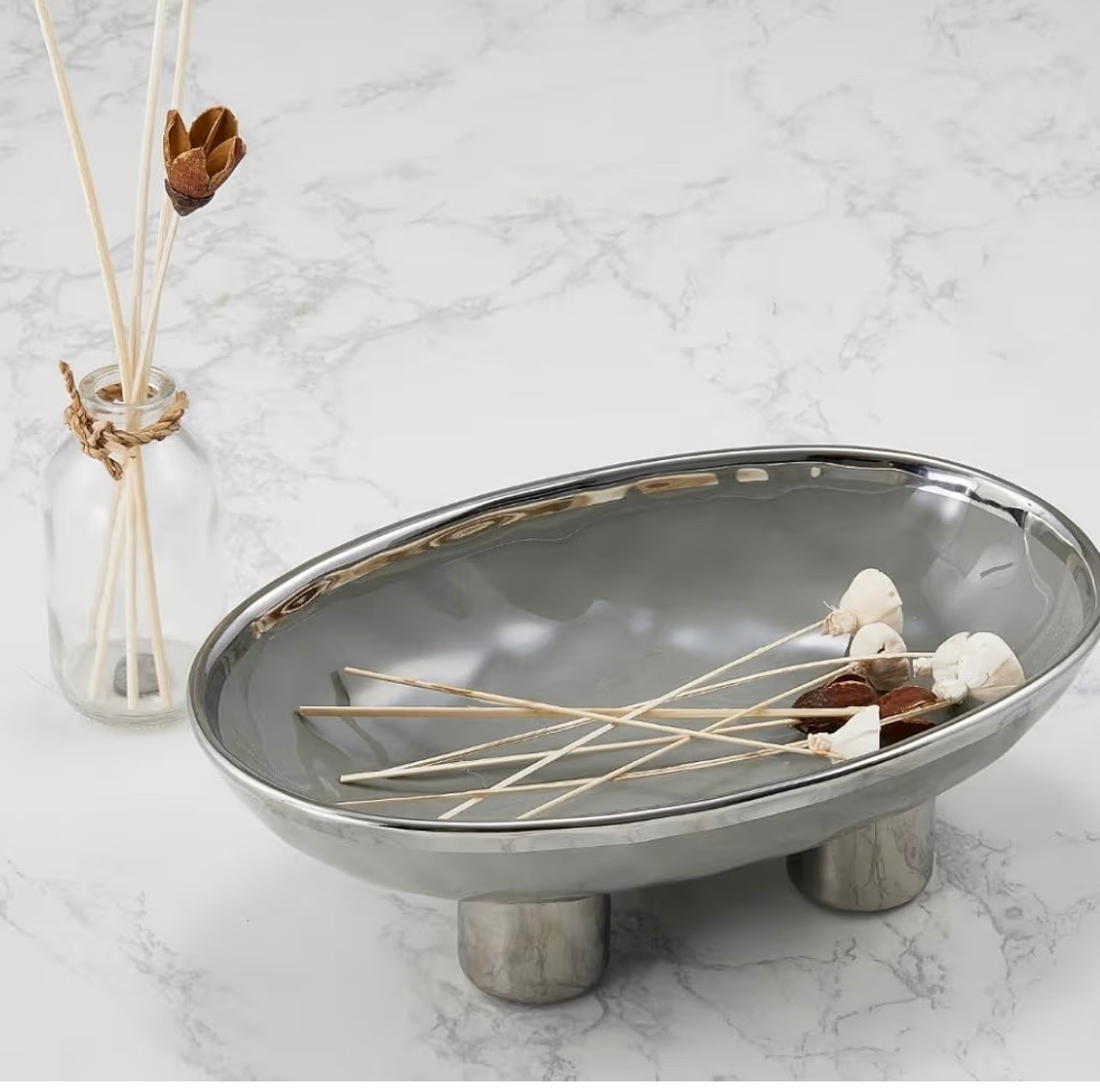 Ceramic Fruit Bowl – 10” Gray Decorative Bowl for Kitchen Counter – Modern Pedestal Bowl, Fruit Bowls, Catch All Bowl, and Fruit Basket for Kitchen Counter


#LTKGiftGuide #LTKHalloween #LTKOver40