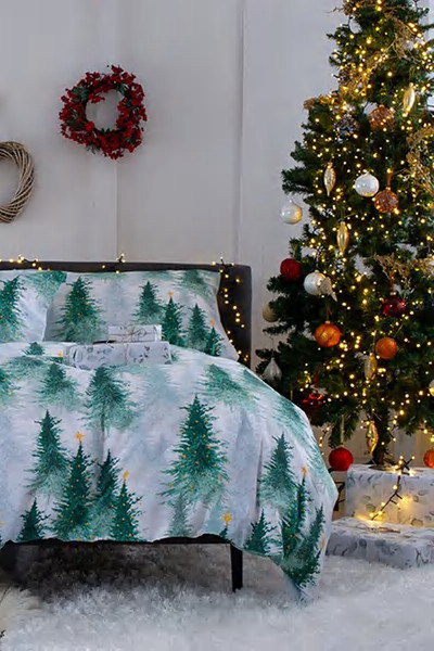 Christmas Tree Bedlinen Duvet Sets | Debenhams UK