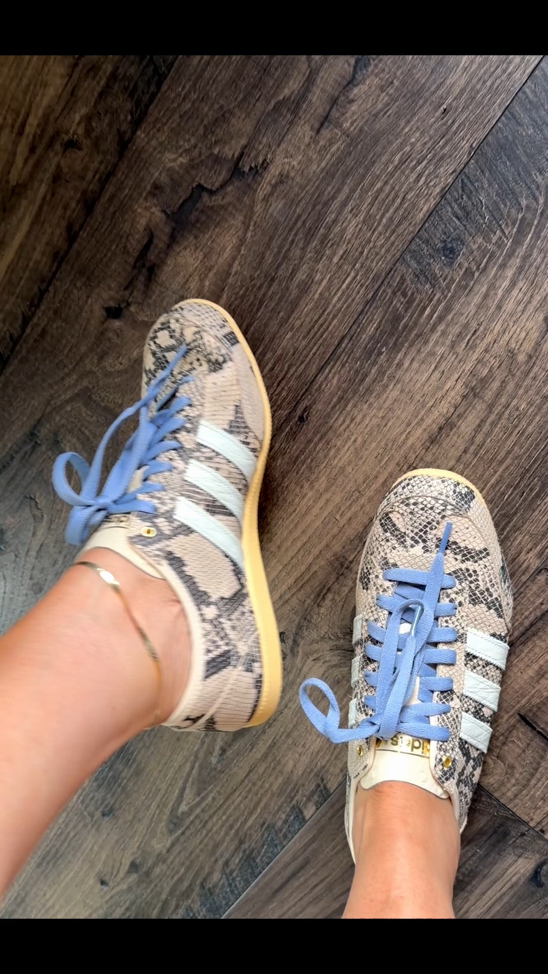 Wasn’t sure how I felt about this style but I love it so much more in person. Rebecca tried them on in store and was skeptical but ended up getting them too. Size down 1/2-1 size. This style is super lightweight and easy to wear and comes in maroon (also looks better in person)