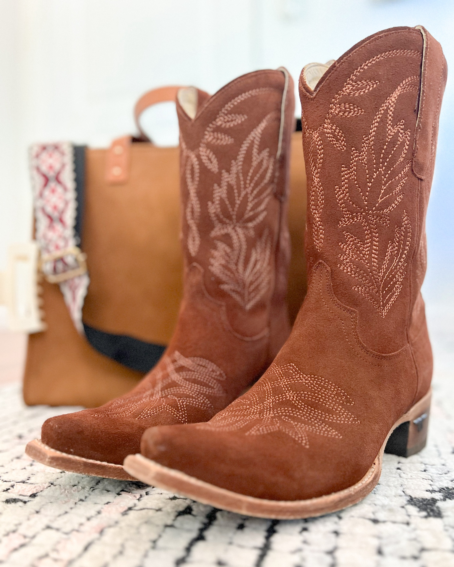 Boots and bag #ltkitbag

#LTKsalealert #LTKstyletip #LTKshoecrush