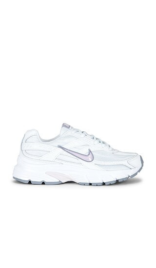 Nike Initiator Sneaker in White. - size 9.5 | Revolve Clothing (Global)