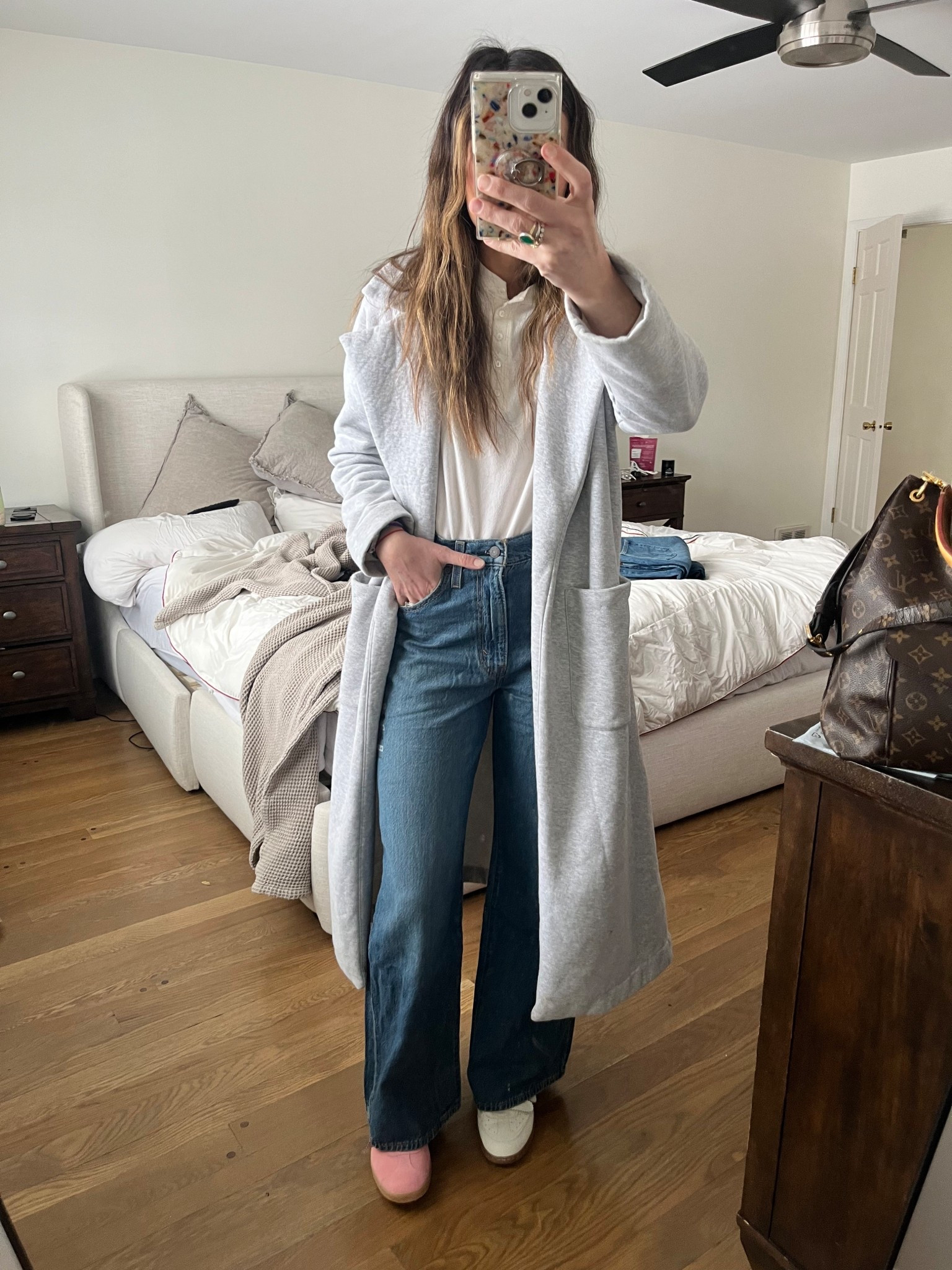 These jeans are comfy and flattering! 

#LTKgrwm #LTKootd #LTKdayinmylife