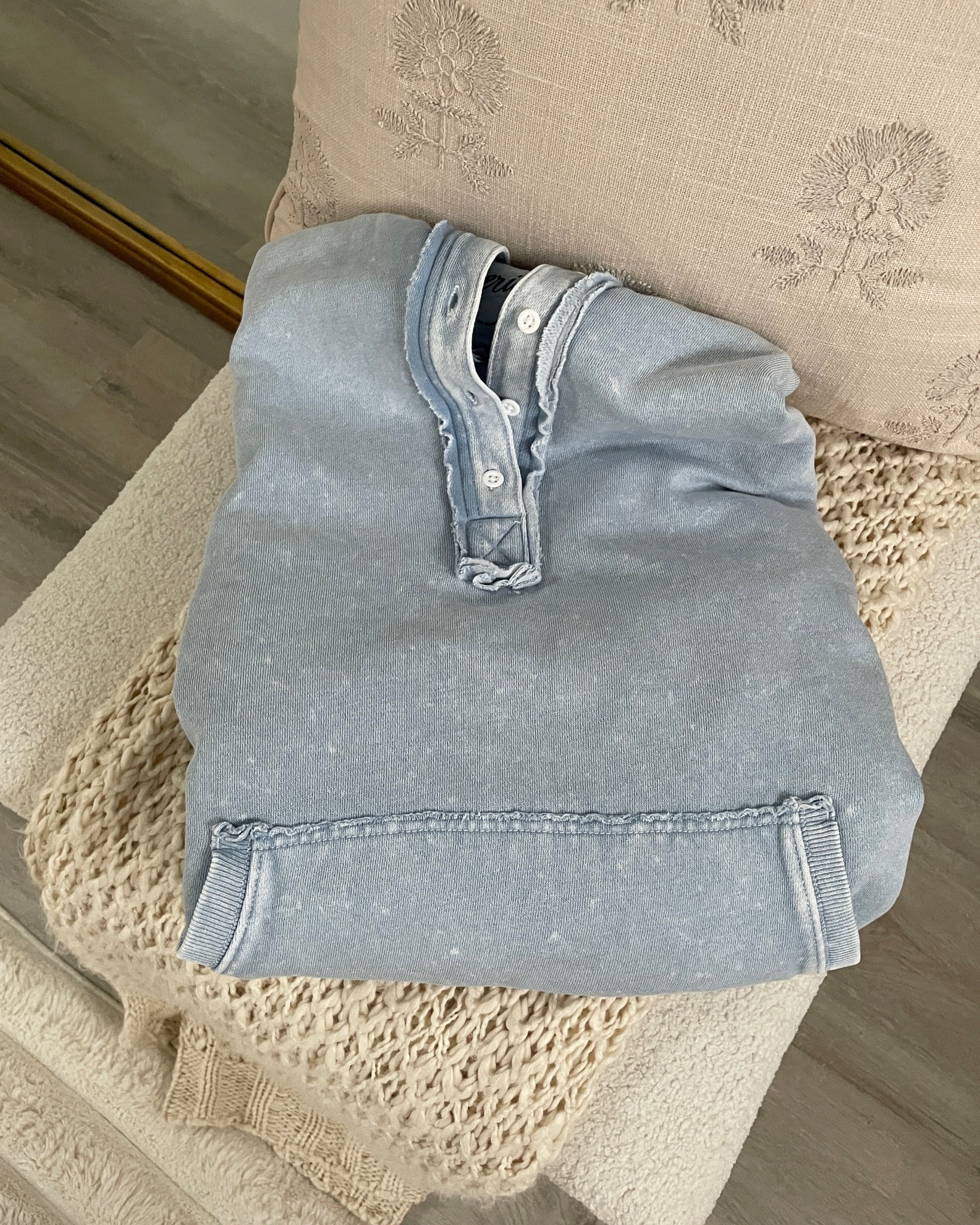 The details on this aerie sweatshirt 🤩 FP vibes 


#LTKFindsUnder50