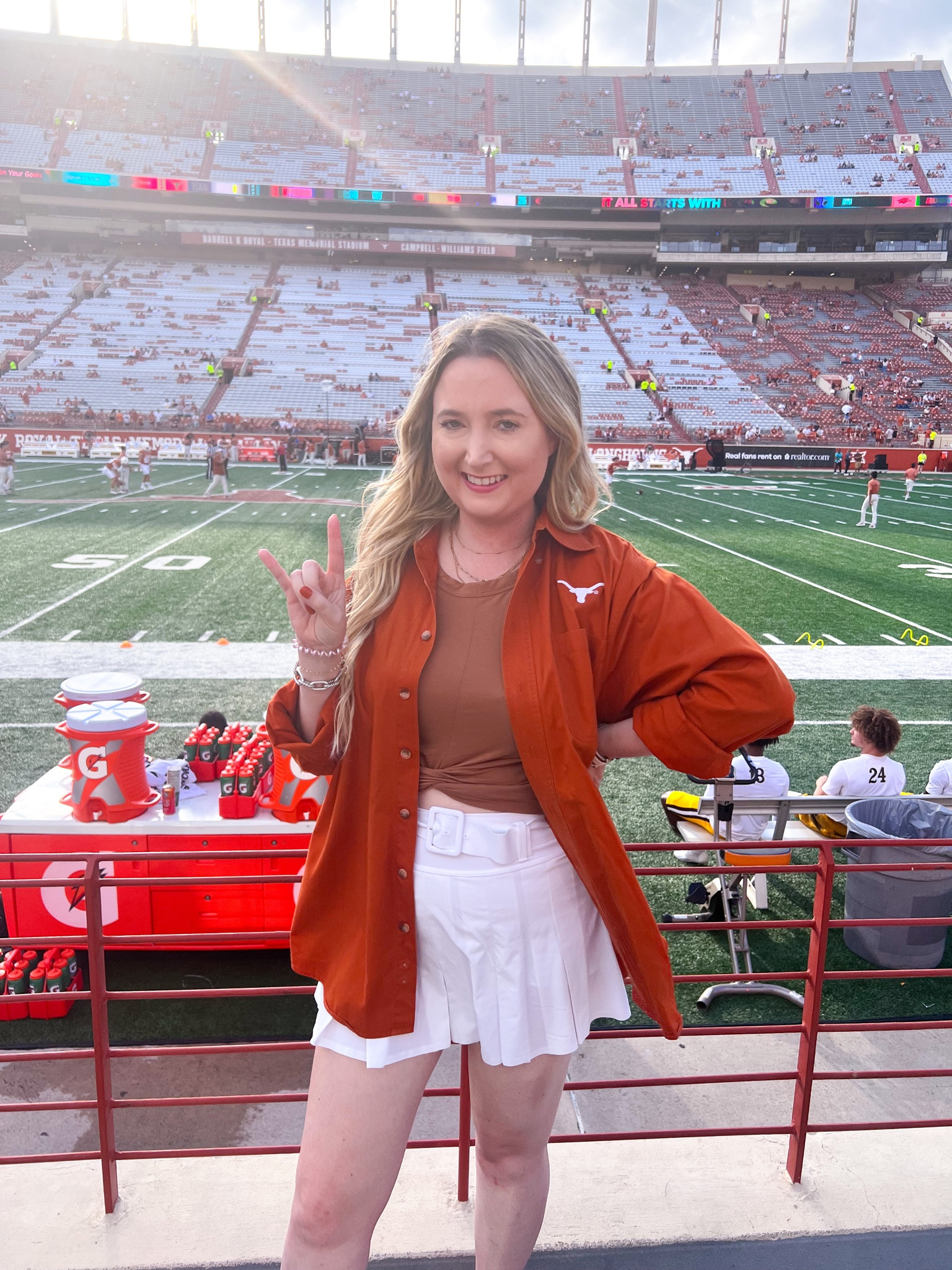 University of Texas gameday 

Texas gameday. Texas longhorns game day. Texas outfit. Texas football outfit. Burnt orange. Texas longhorns outfits. Texas longhorns football. University of Texas outfits.

#LTKfindsunder100 #LTKU #LTKSeasonal