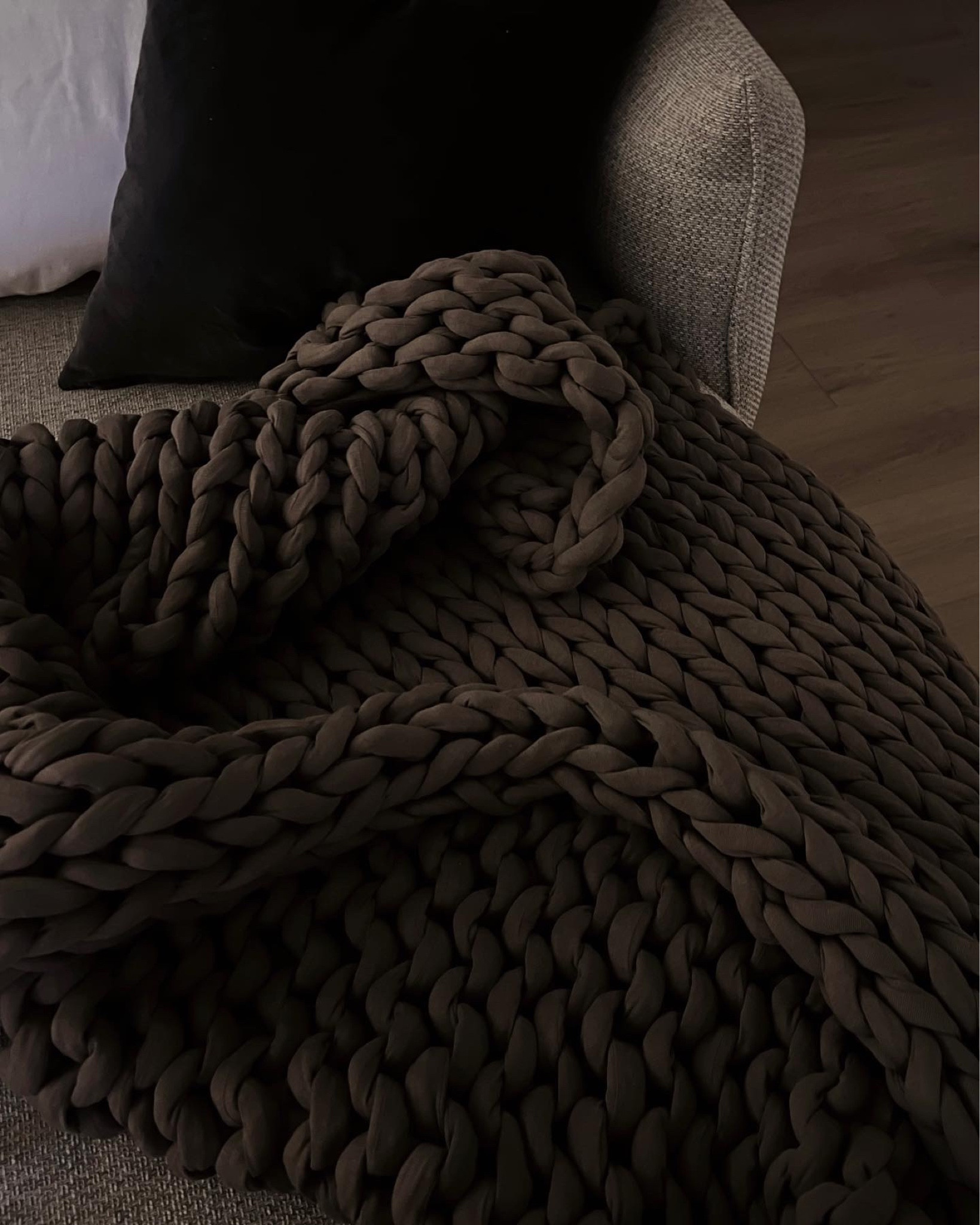 it’s called a napper for a reason ☁️

tree napper in mocha

#LTKhome #LTKunder50 #LTKSeasonal