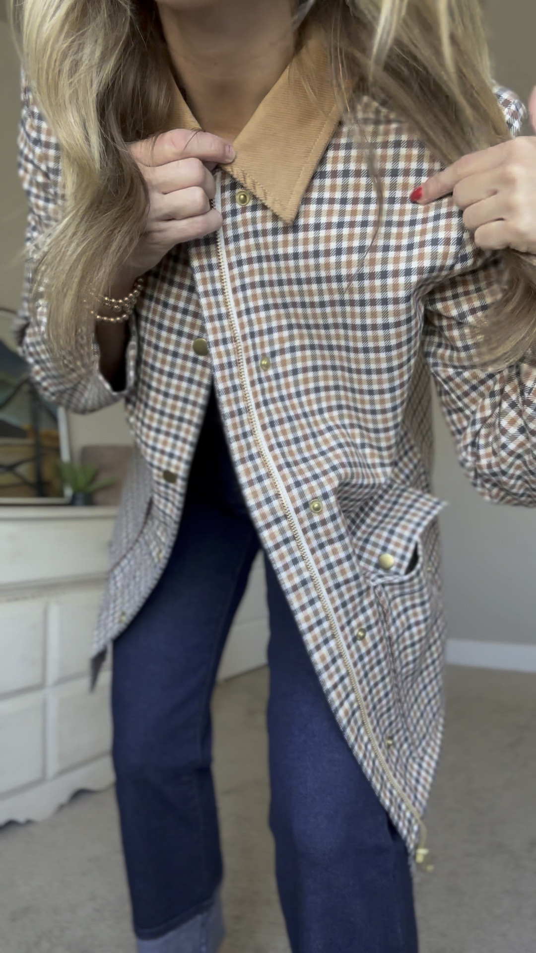 It is time to jump on the barn coat jacket trend! This one is SO dang cute and such great quality.

I’m wearing a size XS. It is a little oversized. 

#LTKStyleTip #LTKSeasonal #LTKFallSale