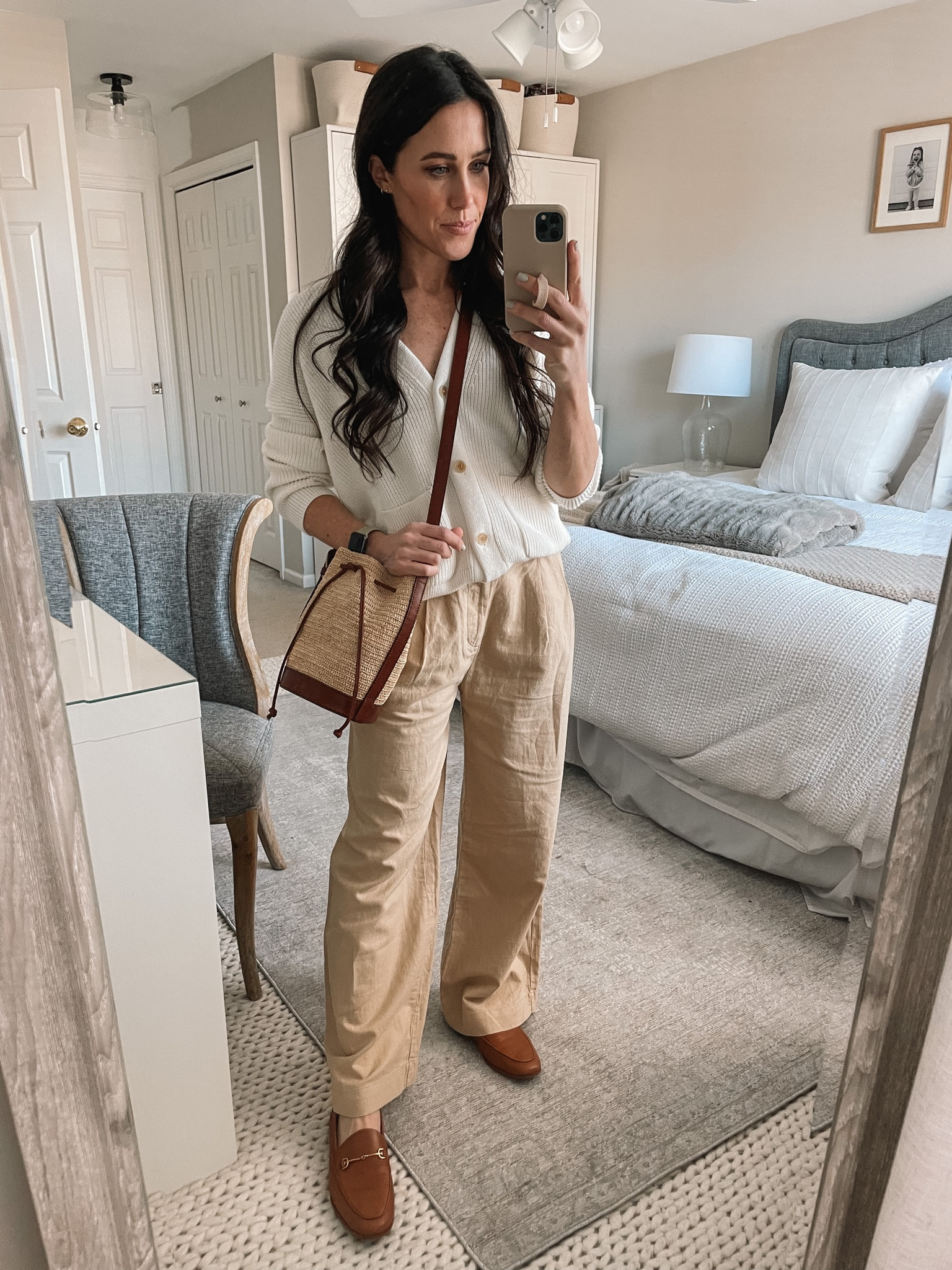 Pants- 2 Petite
Cardigan -Small


#LTKstyletip #LTKSeasonal