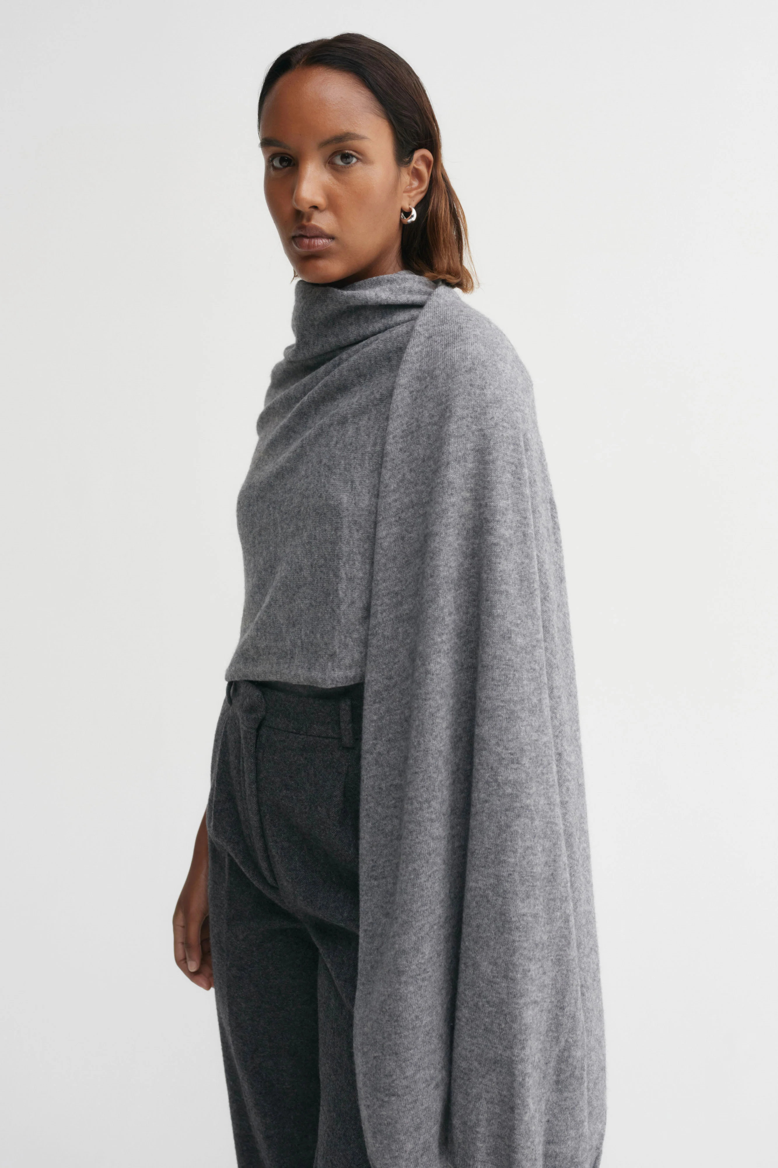 Meja Scarf, grey | Almada Label