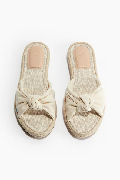 H & M - Pantoletten-Espadrilles mit Twistdetail - Hellbeige | H&M (DE, AT, CH, NL, FI)