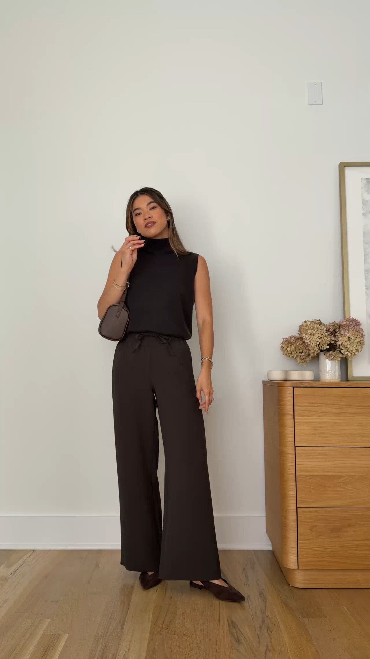 A full chocolate brown outfit… perfection. I’m obsessed with these @Aritzia pants.

Sizing info:
 -Aritzia Bare Cashmere Opus Mockneck (2XS in Cacao Nib)  
-Aritzia The Lodge Pant Crepette Short (2XS in Cacao Brown Nib) 

Aritzia best sellers, best pieces from Aritzia for petite, Aritzia work pants for petite, what pants from Aritzia will fit if youre petite, Petite style guide, how to dress if you’re petite, Petite style, petite fashion, mom outfit, mom style, petite pants, petite outfit ideas, petite outfits, best pants for petite, petite fall pants, spring style, spring outfits, fall style, fall outfits, vacation outfits, Aritzia pants for petite, Aritzia try on,

#LTKootd #LTKSeasonal #LTKPetite