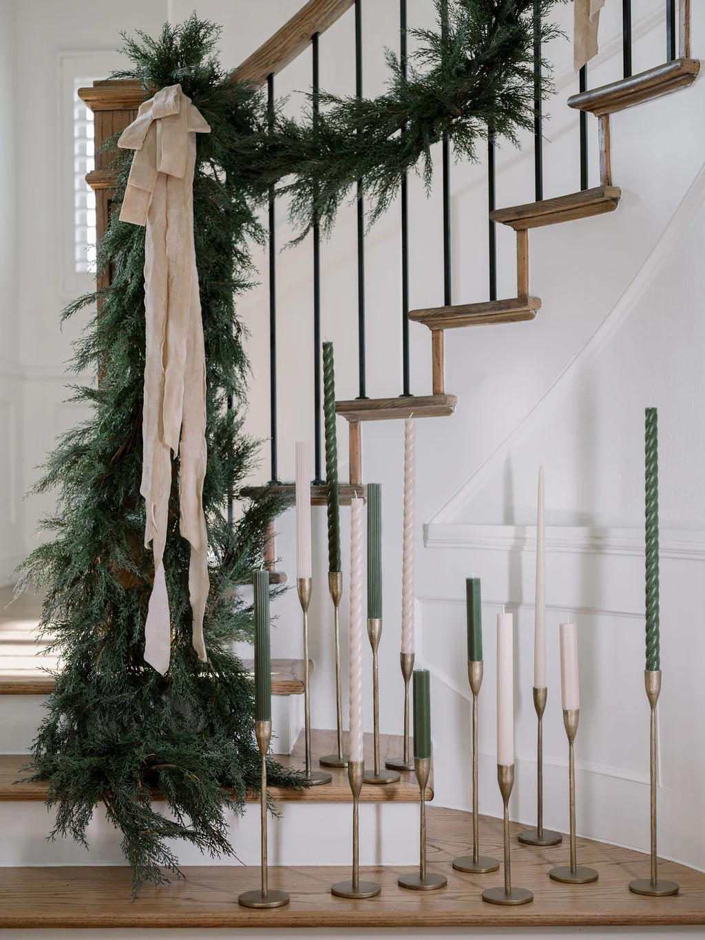 9' Faux Cedar Garland – Evergreen Beauty | CG Hunter