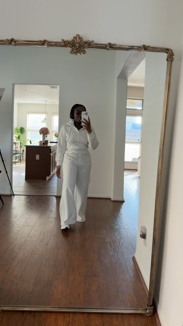 I’ve worn this KIN jumpsuit so many times and I love it! I’m wearing a size large and if it’s so well. It’s wicked comfortable. I’m 5’4”, for reference.