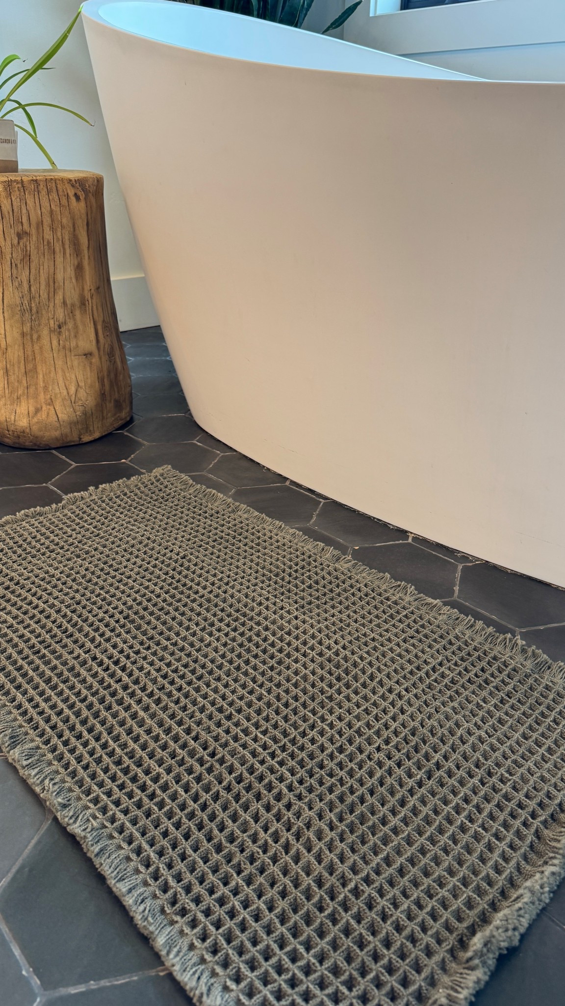 Neutral bathroom decor never goes out of style. The mix of textures here makes the space feel cozy yet elevated. Loving this plushy bathmat! 

Follow my shop @rushtonhome on the @shop.LTK app to shop this post and get my exclusive app-only content! Don’t forget to turn on post notifications using the 🔔 to get first dibs! Follow @rushtonhome on Instagram and Pinterest for more home decor inspiration and affordable home finds! Are you looking for anything home related? You’re in the right place! At Rushton Home, I do: home decor, living room, bedroom, affordable, walmart, target, amazon, wayfair, new arrivals, winter decor, spring decor, fall decor, fall finds, summer decor, home decor refresh, studio mcgee x target, hearth and hand, magnolia, holiday decor, seasonal decor, dining room decor, bedroom decor, living room decor, affordable home decor, furniture, weekend deals, sale, on sale, pottery barn, kirklands, west elm, bench, foyer table, faux florals, rugs, couches, sofa, sectional, dresser, nightstand, night stand, end tables, lamps, art, wall art, etsy, pillows, blanket, interior design, interior styling, bedding, side tables, bed frame, tray, side table, throw pillows, look for less, designer dupe, budget decor, bar stools, counter stools, vase, ceramic pottery, budget, budget friendly, coffee table, dining chairs, cane, rattan, wood, white wash, rustic amazon home, arch, brass hardware, gold hardware, vintage, antique, european inspired, french country, back in stock

#LTKHome