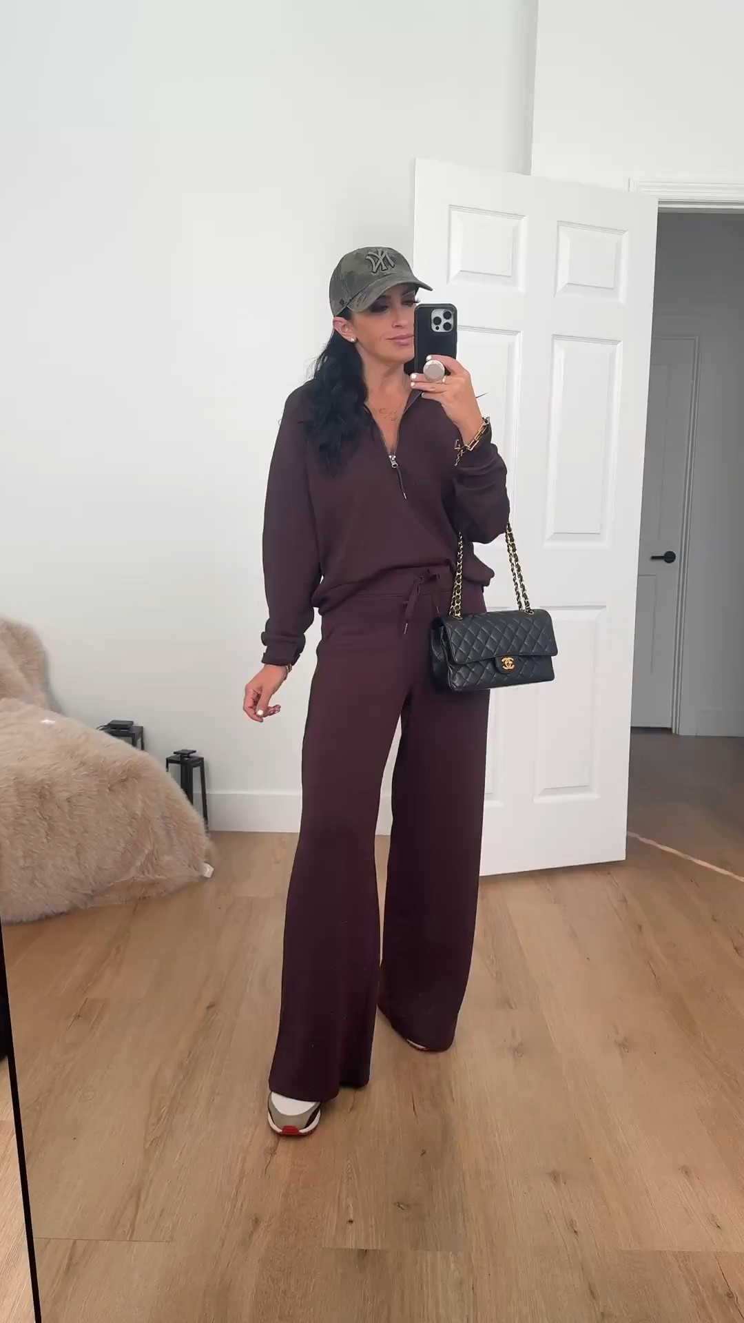 Spanx air essentials 30% off Black Friday sale. Wearing size medium 