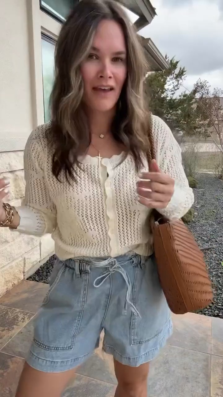 This scallop detailed crochet top is the cutest effortless resort wear for a beach trip or a casual date night! 🤍 Paired it with simple bottoms. Walmart has so many good spring finds right now. 

 

#LTKootd #LTKselfcare #LTKTravel