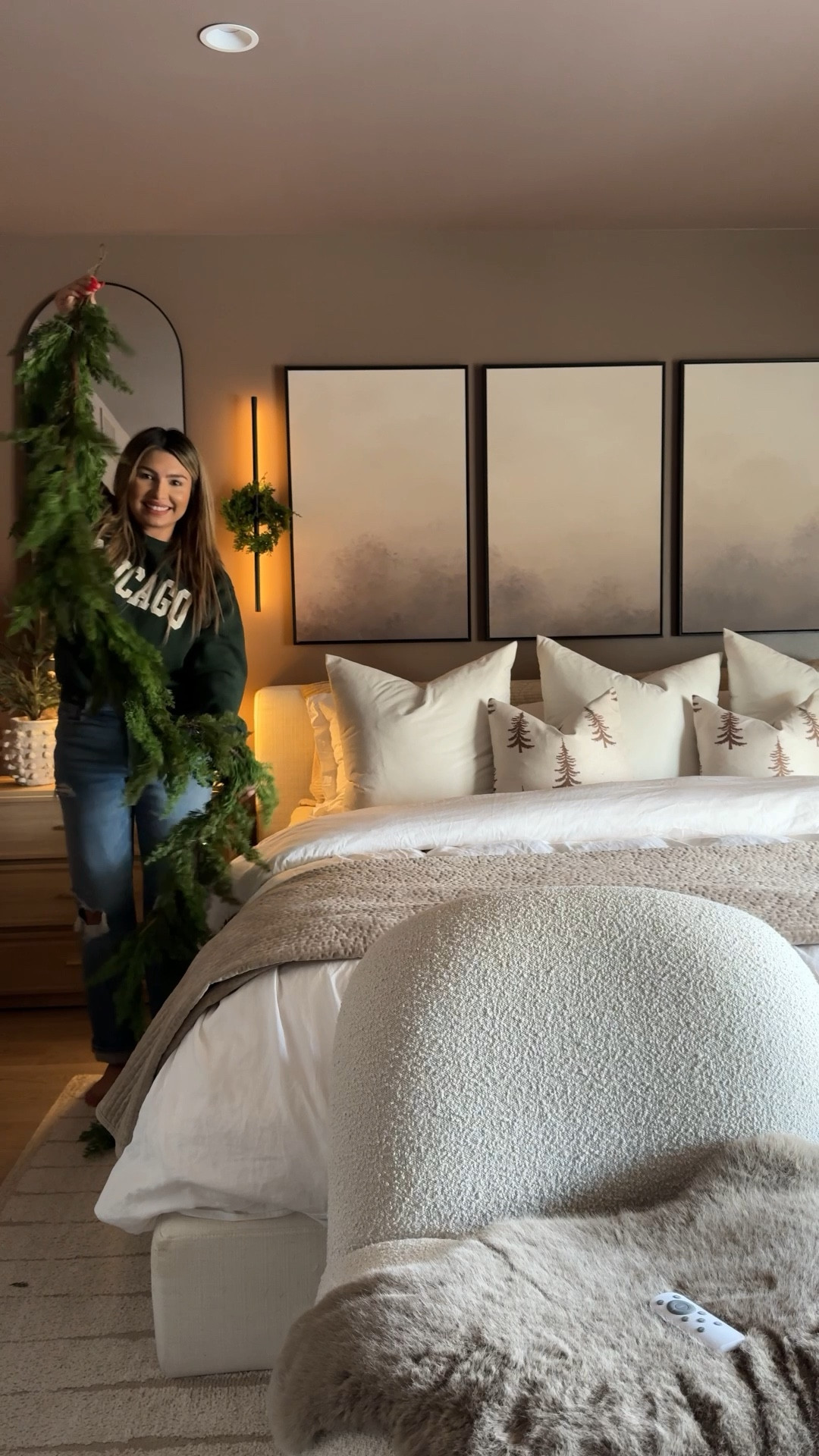 holiday bedroom decor

cozy luxe bedroom at an affordable pricee

#LTKSaleAlert #LTKHoliday #LTKHome