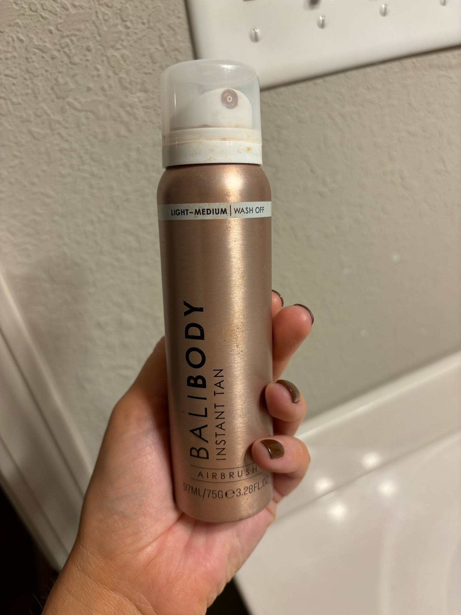 Spray tan in a bottle *chefs kiss* 

#LTKFindsUnder50 #LTKStyleTip #LTKSeasonal