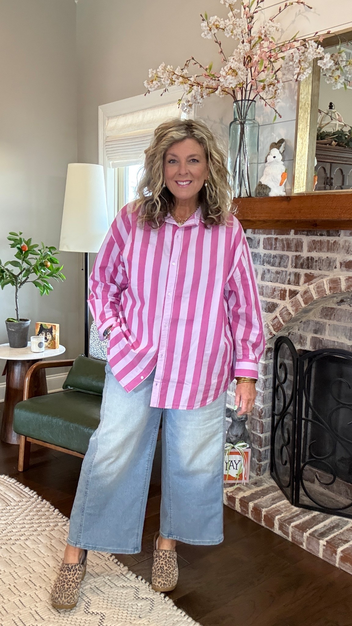 Easy out put together ootd 

#LTKmomlife #LTKOver40 #LTKootd