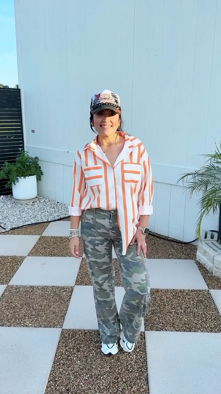 Homecoming week is here and we are bringing the spirit tonight for the parade and bonfire, but making it cute of course! 🐾🧡✨

#outfitoftheday #camooutfit #hocooutfit #homecomingweek #OOTD

#LTKMidsize #LTKStyleTip