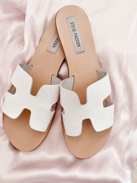 White Steve madden sandals 

#LTKSeasonal #LTKfindsunder50 #LTKtravel