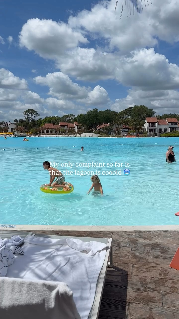 My only complaint so far is that the lagoon is cooold 🥶