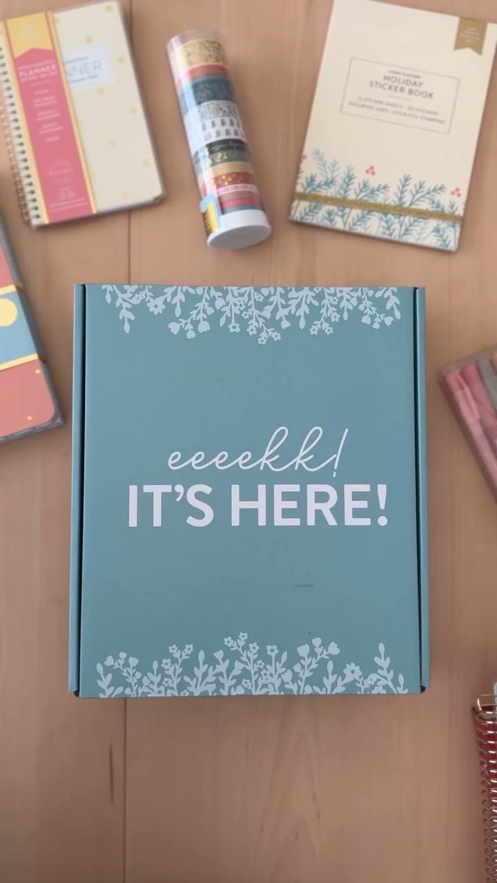 Nerd out with me!

🤍

The 2025 Home Planner is here! It has pre-made checklists, prepared lists for cleaning, and a whole system to keep you organized and focused every day. This will be my 3rd year using it to keep order simplicity in our family. Choose from 5 beautiful cover designs and add some of their new washi tape or stickers! 🤩 

#plannercommunity #stayorganized #homeplanner #passionatepennypincher #homeorganization