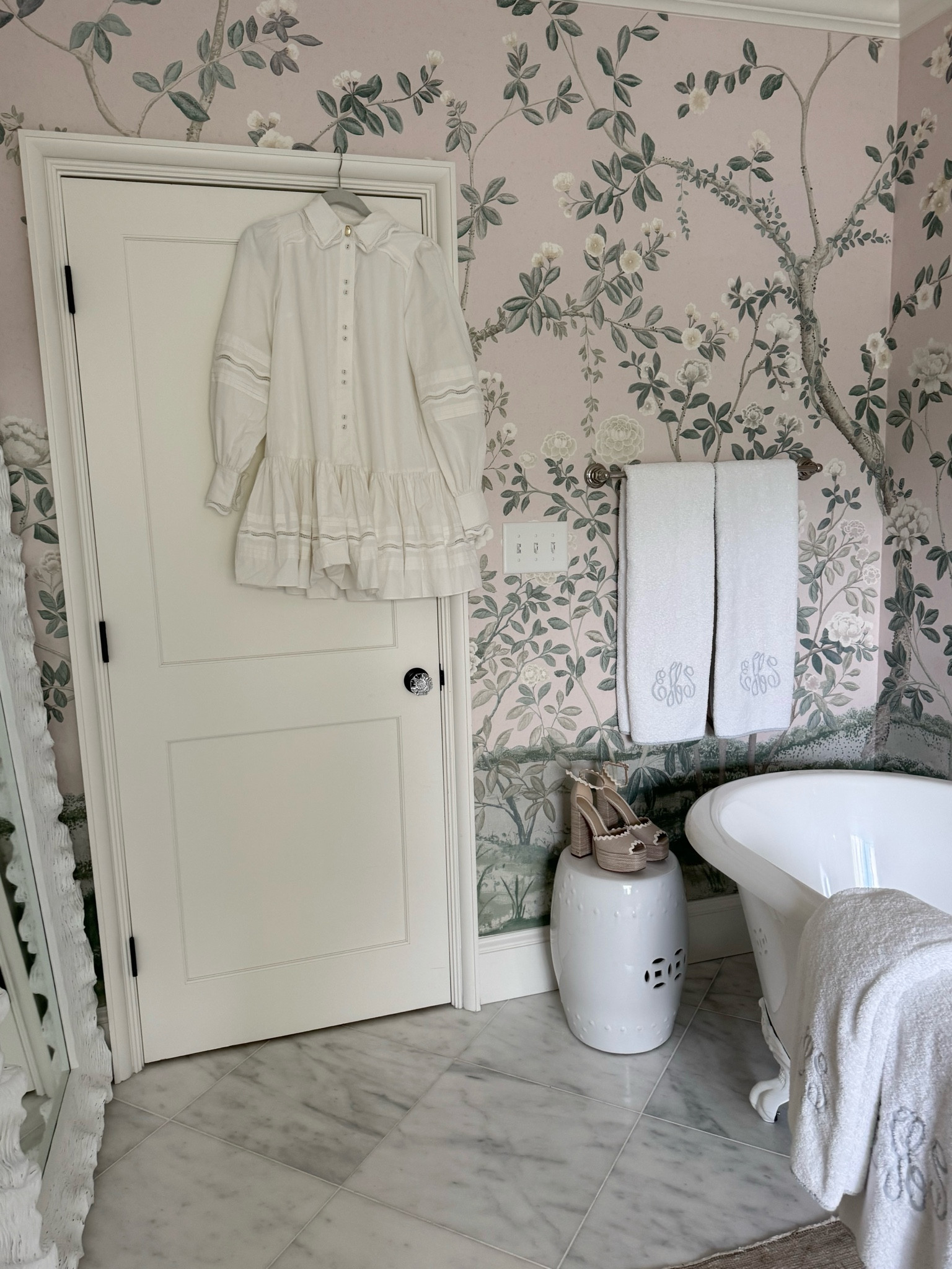 The 4 pieces from Saks that will carry you through summer. This eyelet swing top is light yet dressed up, also perfect with shorts. The platforms are 🤌🏻🤌🏻🤌🏻 comfortable, chic and a great price. The jeans are my go-to wide leg pair, and the dress works for every occasion, and also with a bump. 

@saks #saks #sakspartner 