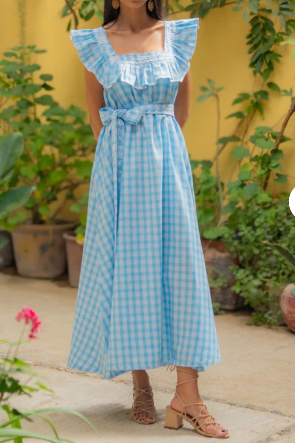 blue and white gingham dress! I think this would be the perfect baby shower dress 

#LTKBump