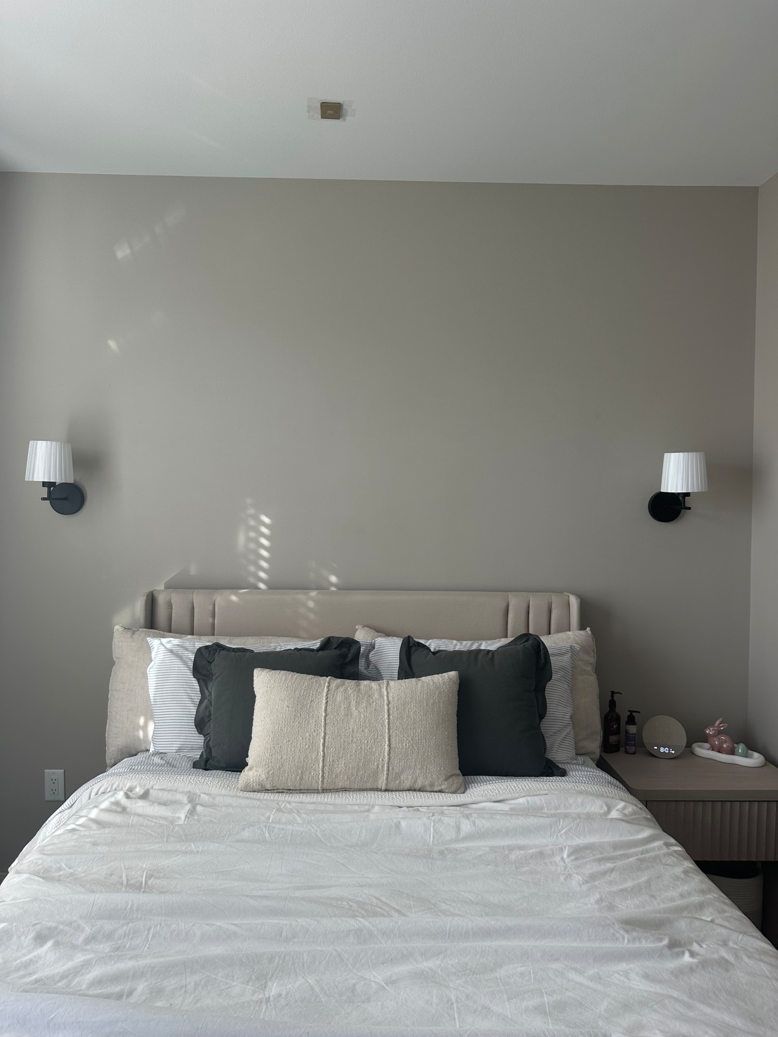 Spring bedding and bedroom decor