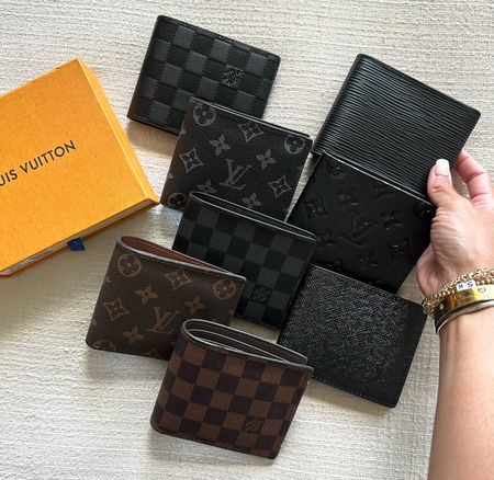 Wallets with box 