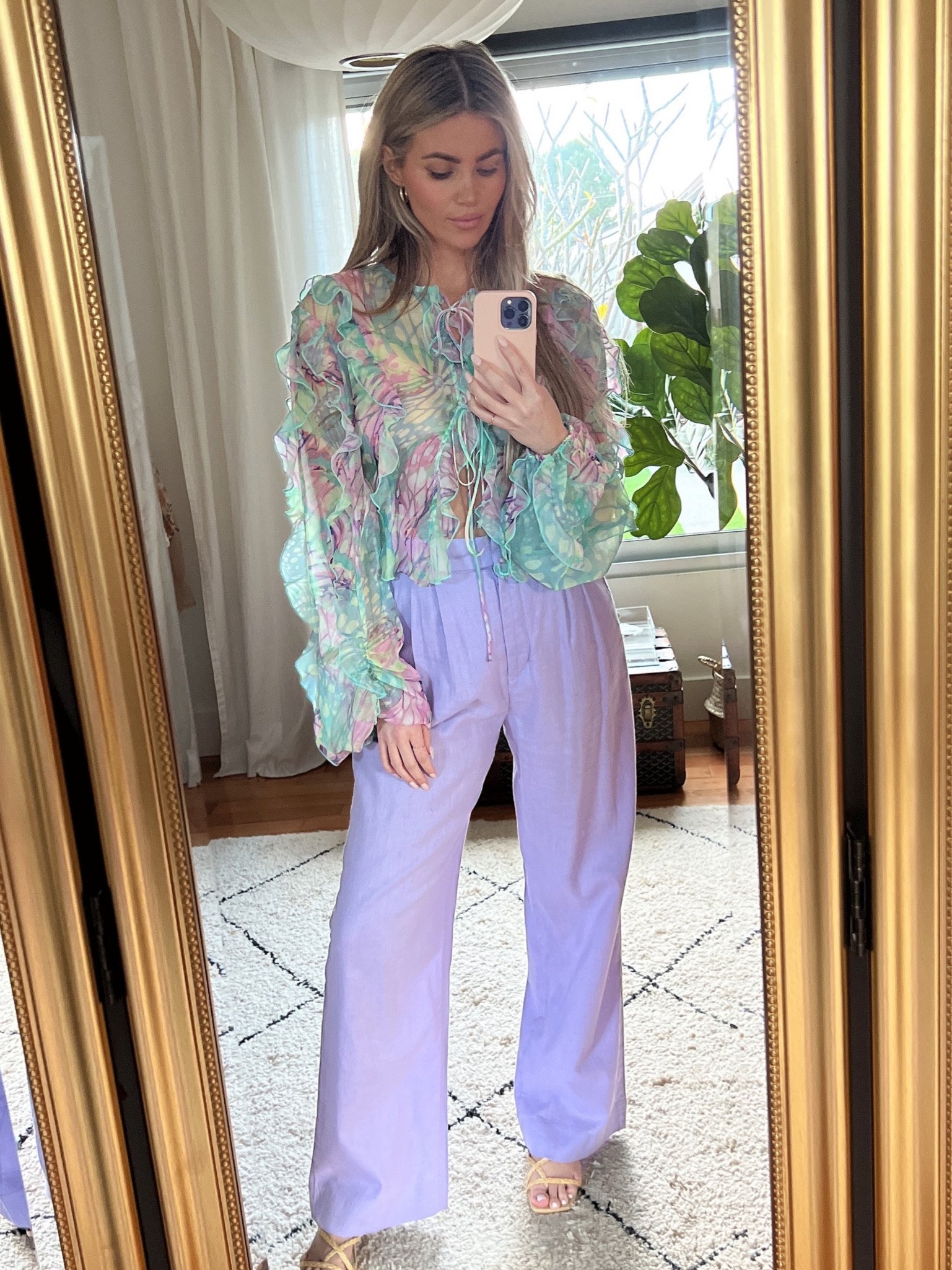 Wearing small in both 
Shoes are TTS 