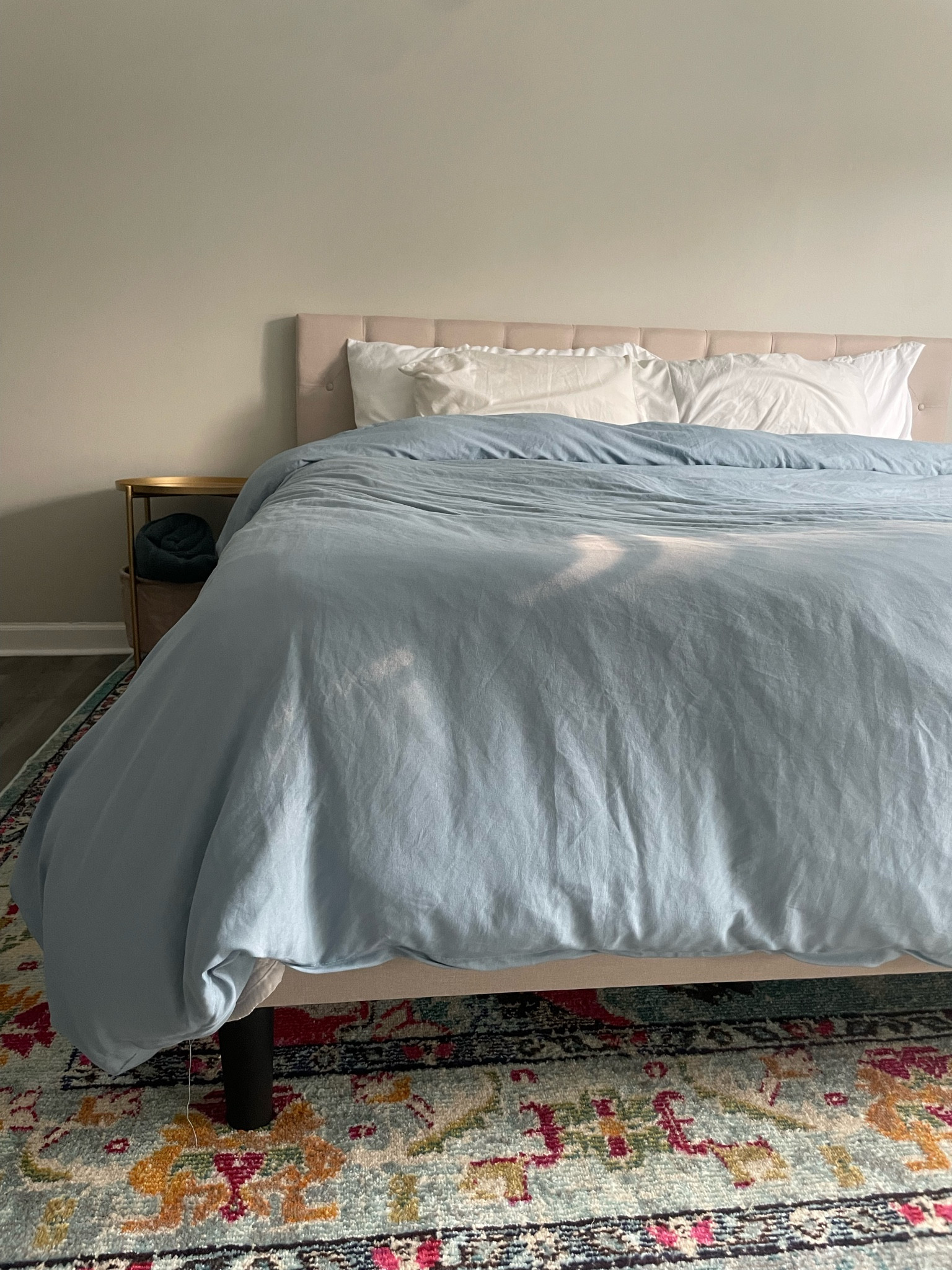 New house (inexpensive) bedroom refresh! Most expensive item is $170!

(making the bed is not my strong suit 😂)

Linked duvet cover, bed frame, rug and night stands!

Amazon 
Amazon bedroom 
Area rug
Bedroom 
House decor
Looks for less

#LTKhome