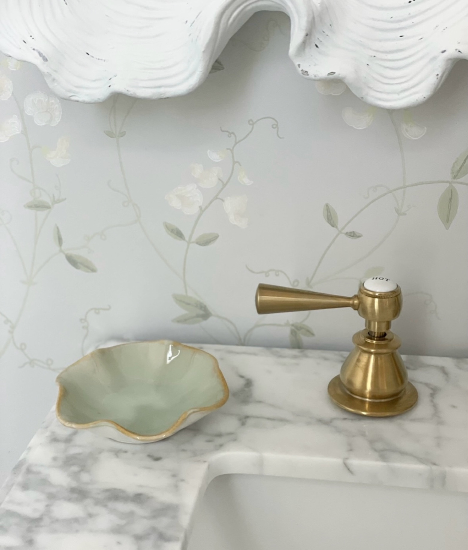 Pretty little things 🤍✨

#LTKhome