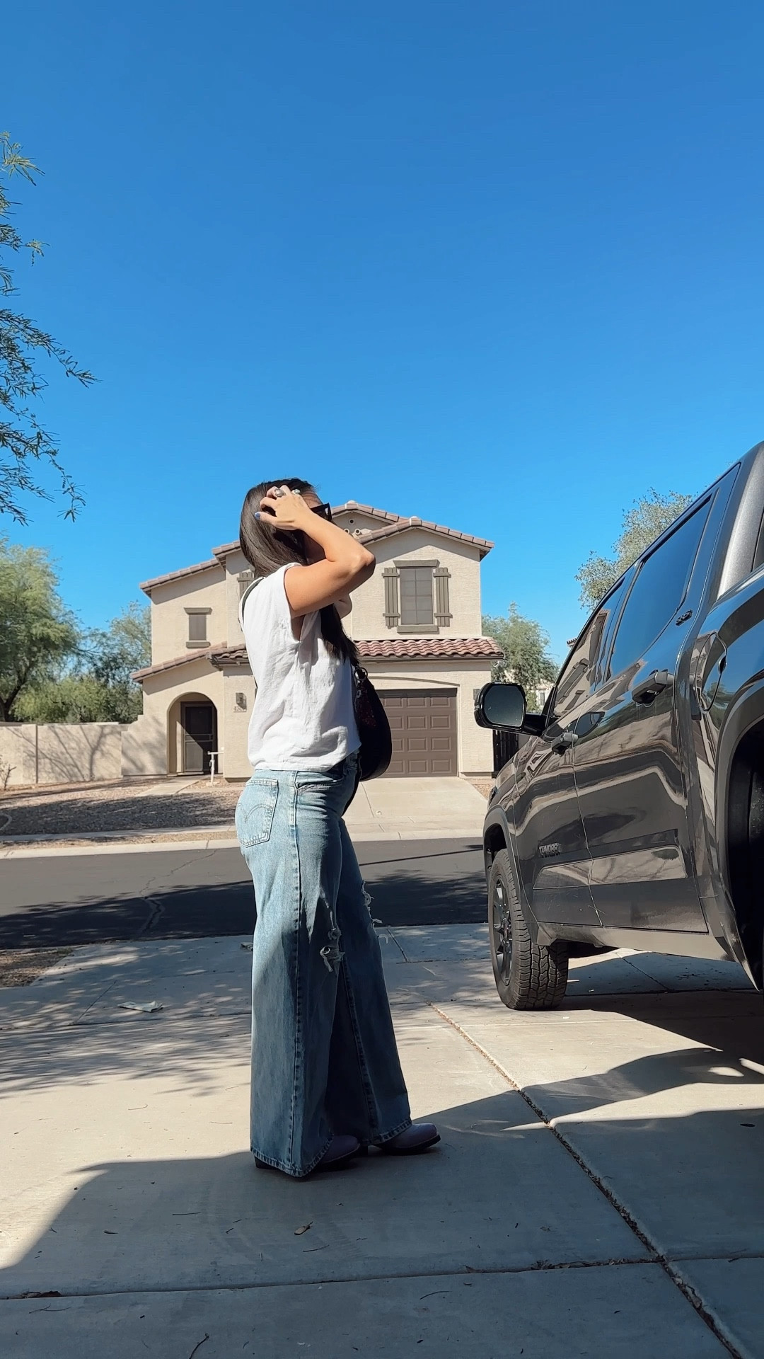 Forever a jeans and t shirt kind of gal. But elevated of course. #denim #tshirt #freebird #levis #nuuds

#LTKFindsUnder100 #LTKPetite #LTKStyleTip