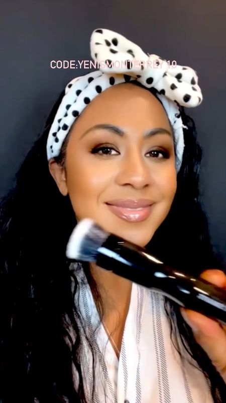 love the natural look of my makeup with my blendSMART brush. It gives me a natural-looking face. This electric rotating makeup brush puts the power in your hands to achieve an even, flawless finish. Gentle rotation effortlessly blends your favorite liquid, creme, or powder products and saves time and money on product waste. 
.
It reduces the appearance of fine lines and prevents pore-clogging break-outs.

"Here is how I get an airbrushed look in less than two minutes. For best results, start with dropping 1-2 tiny drops of makeup on your brush or  directly onto your skin, then slide and glide your
blendSMART until your desired coverage is achieved. You'll get a flawless finish using less product, which is a win-win! face and using the brush to
blend 
.
What you'll get:

✓Patented Motorized handle

✓Matching Foundation brush + Powder brush +  Blush brush

✓ Ultra-long-lasting lithium battery

✓A helpful user guide



#LTKGiftGuide #LTKFestival #LTKVideo