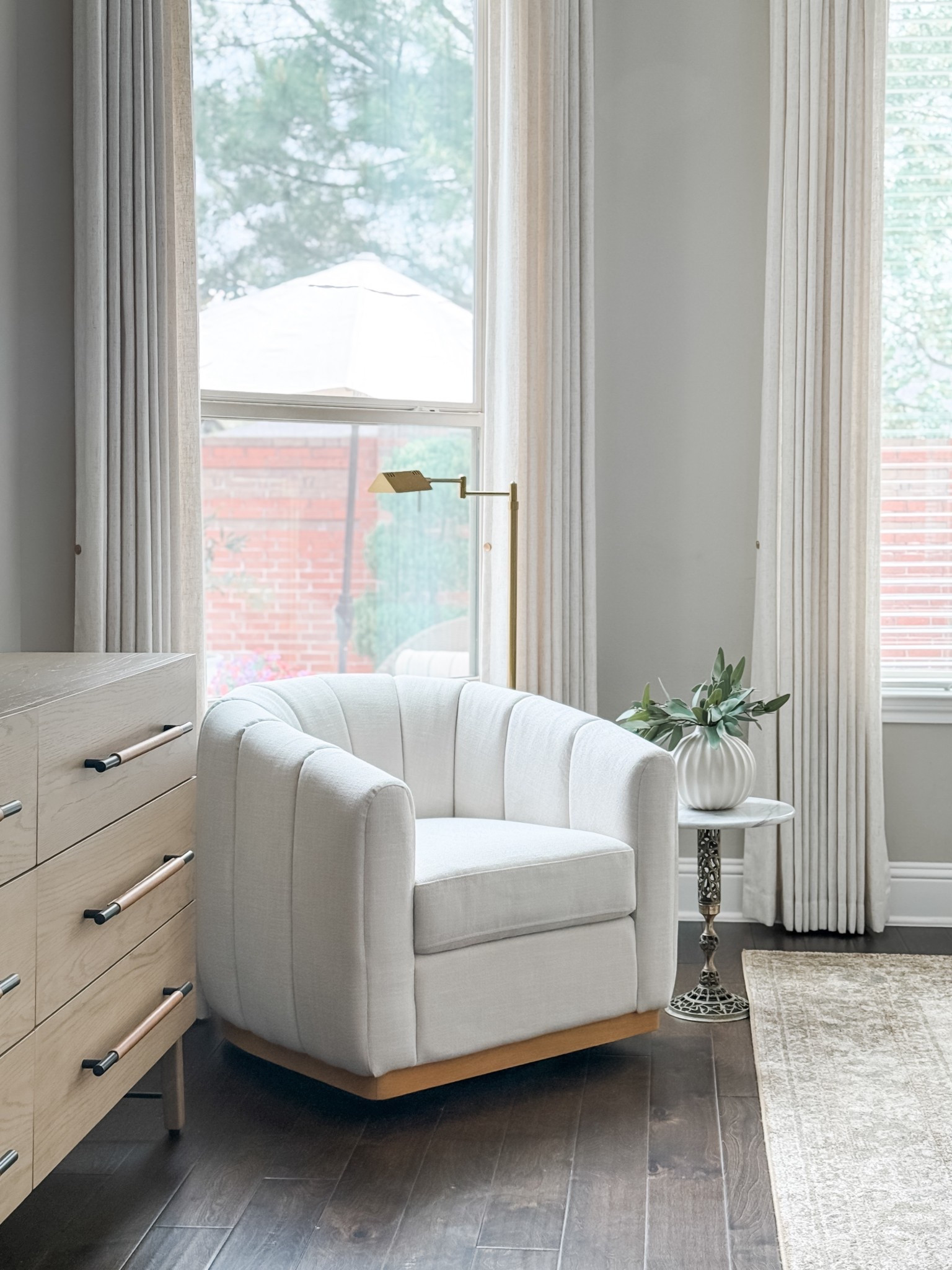 Sale alert! Walmart swivel accent chair ON SALE 🤍
One of my most-loved and most-asked-about chairs is now an even better deal. This affordable swivel accent chair from Walmart is comfortable, stylish, and looks way more expensive than it is. Perfect for a living room, bedroom, home office, or reading nook.

If you’ve been waiting to grab this budget-friendly accent chair, now is the time—these always sell out fast.


Walmart accent chair, swivel accent chair, affordable accent chair, living room chair, bedroom accent chair, modern accent chair, budget home decor, Walmart home finds, designer look for less

#LTKHome #LTKSaleAlert