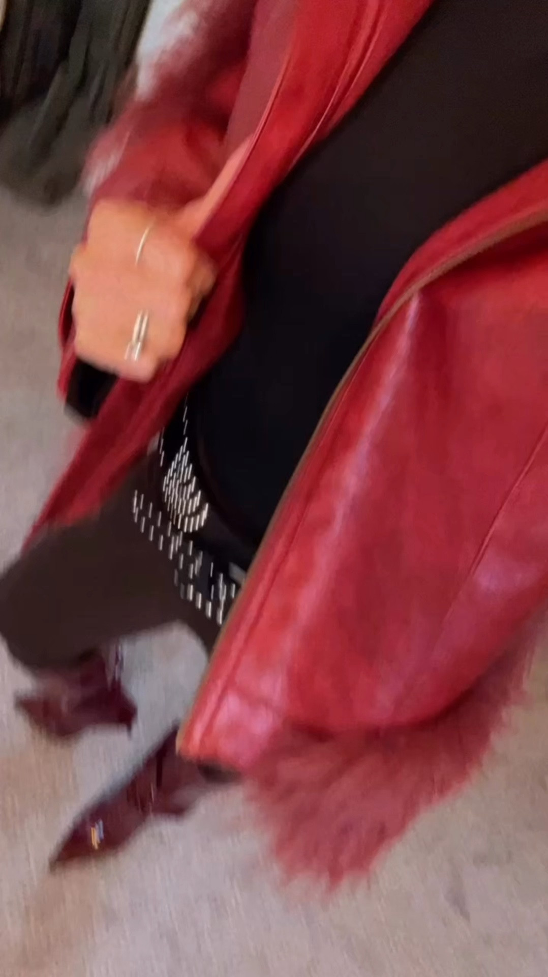 Burgundy🍷❤️

#LTKHoliday #LTKSeasonal #LTKStyleTip