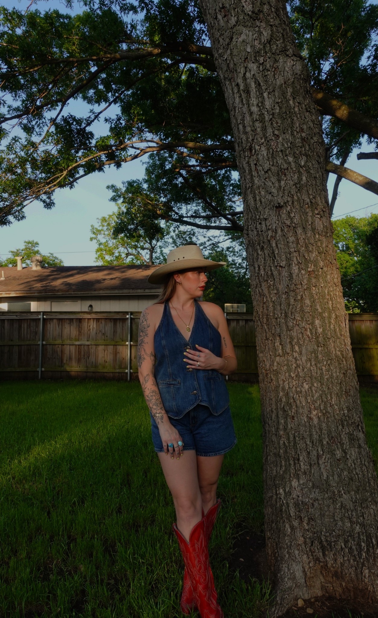 Denim + cowboy boots will always be my fav ❤️

#LTKFestival #LTKStyleTip #LTKSeasonal