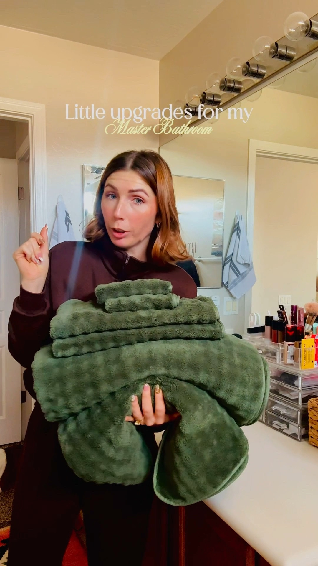 Dark green microfiber towel set, comes with 3 different sizes, 6 towels total or opt for just the 2 bath towels, lint free and cozy! 

#LTKFindsUnder50 #LTKFindsUnder100 #LTKHome