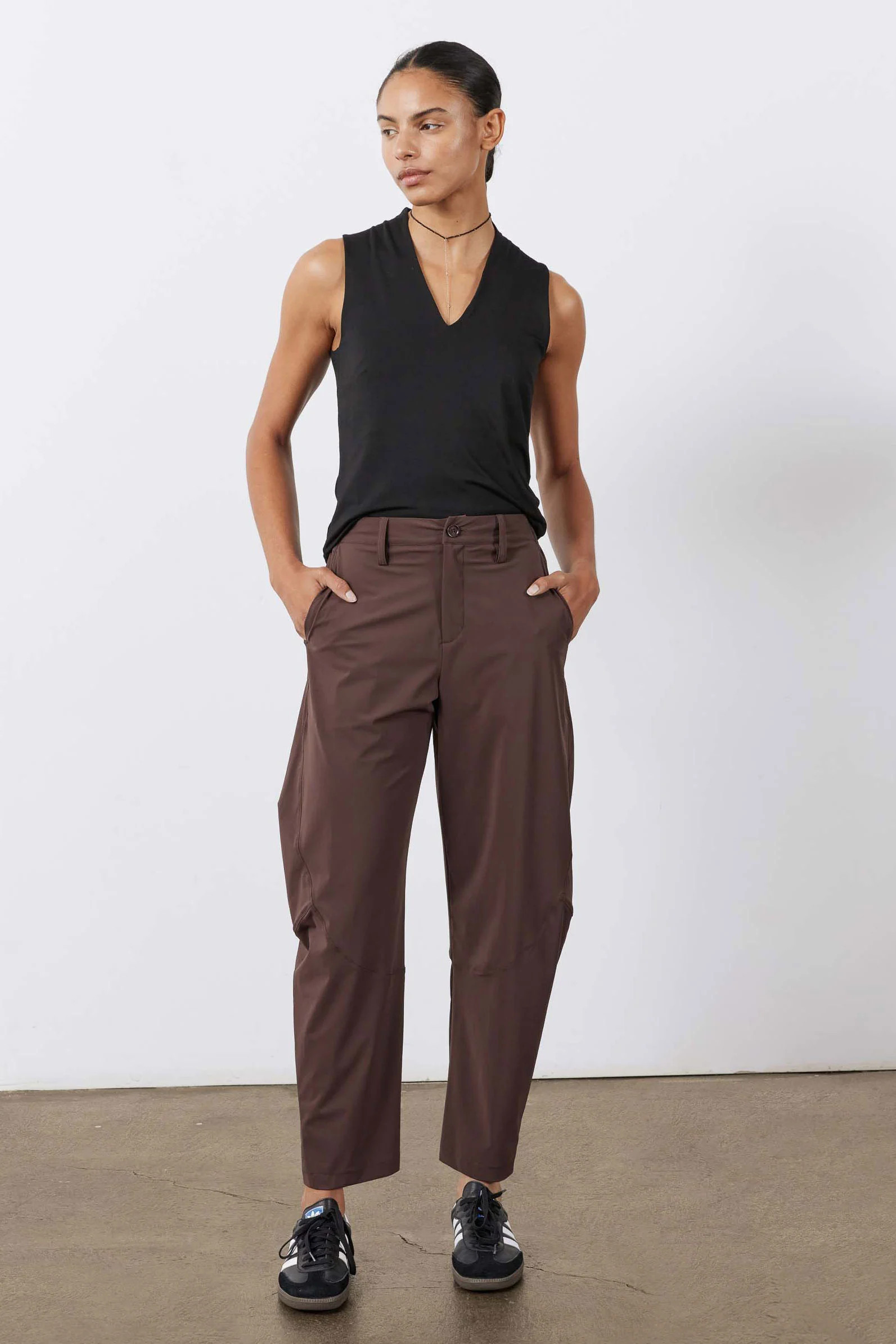 Black Kiera Fitted V Neck Tank | RUTI | Ruti