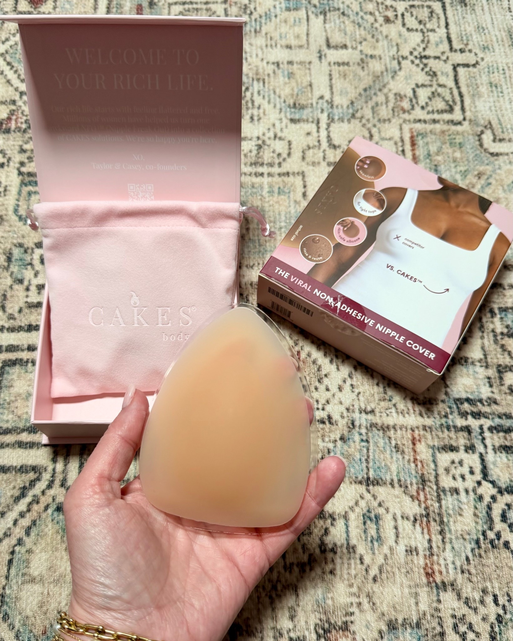 🔥 Cakes Body Nipple Covers are 50% off today and going fast already! They’ll sell out for sure! A bunch of awesome scores today!

#LTKSaleAlert #LTKFestival #LTKselfcare