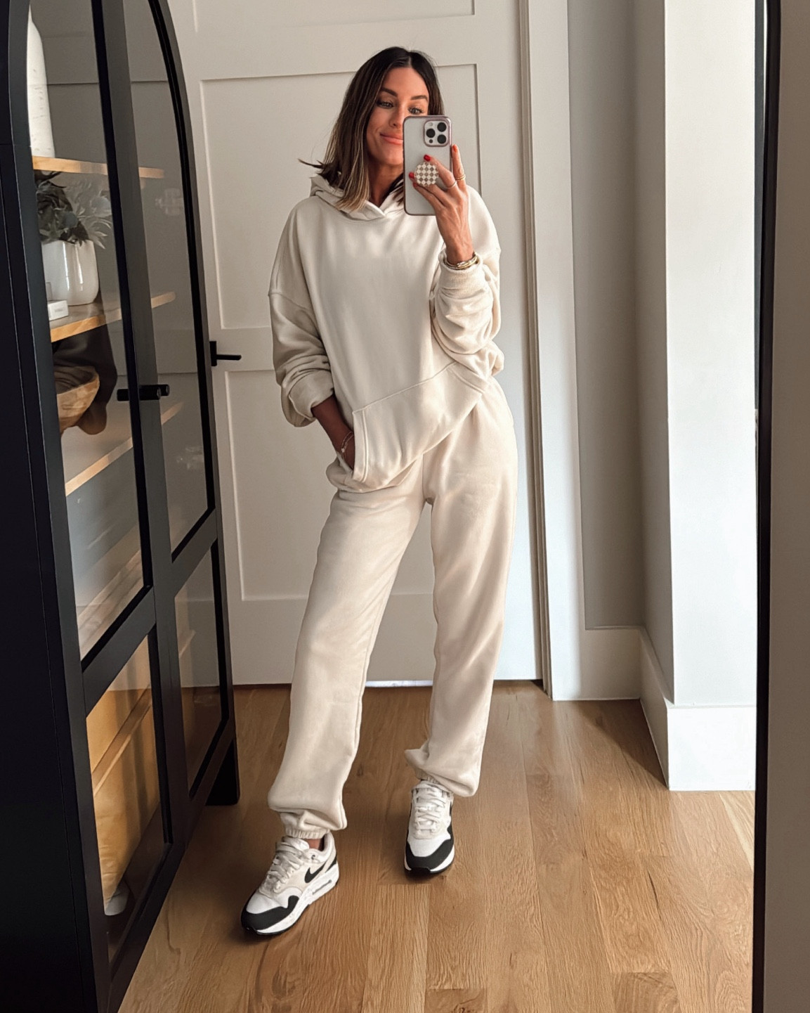 Cool girl vibes! Reminds me of aritzia for a fraction of the price. I took a small in the hoodie and XS in the pants! 

#LTKStyleTip #LTKFindsUnder50 #LTKFindsUnder100