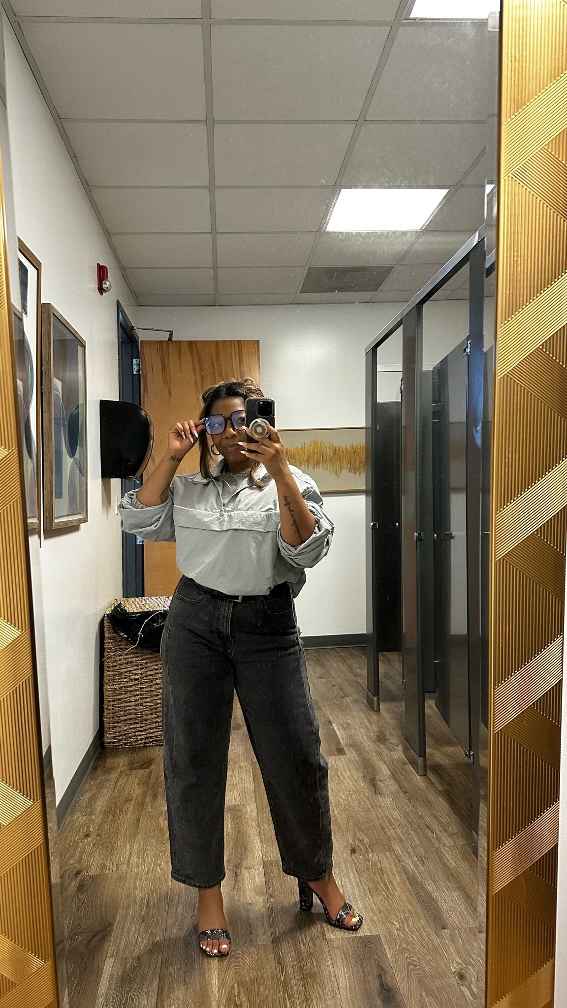 My first pair of barrel jeans! They fit perfectly 😍

#LTKootd #LTKMidsize #LTKPetite