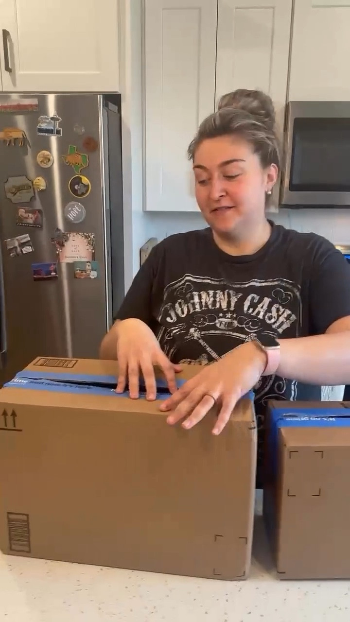 We had some mystery packages on our porch when we got home from the gym this morning. We didn’t know who they were from at first…hence Freeman poking them to make sure they wouldn’t explode 😂

They were actually from some really amazing people! ♥️

#thearthurs #arthurfarmhouse #countryliving #unboxing #homesteadera

#LTKvlog #LTKHome #LTKdayinmylife