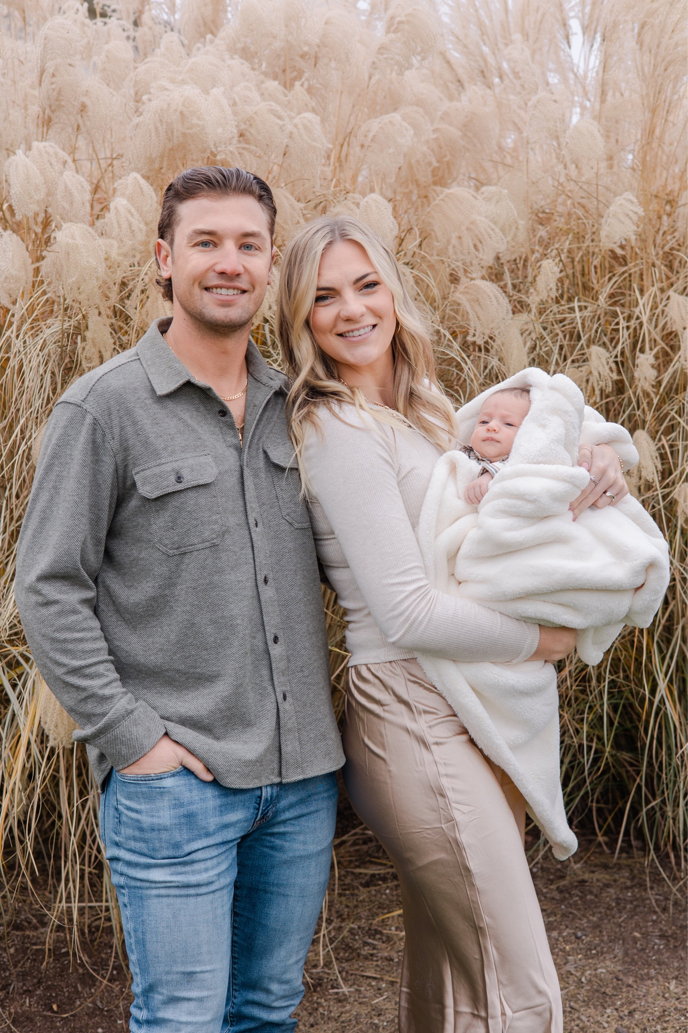 Christmas card outfit inspo! 
Skirt size medium
Top size medium

#LTKSeasonal #LTKHoliday