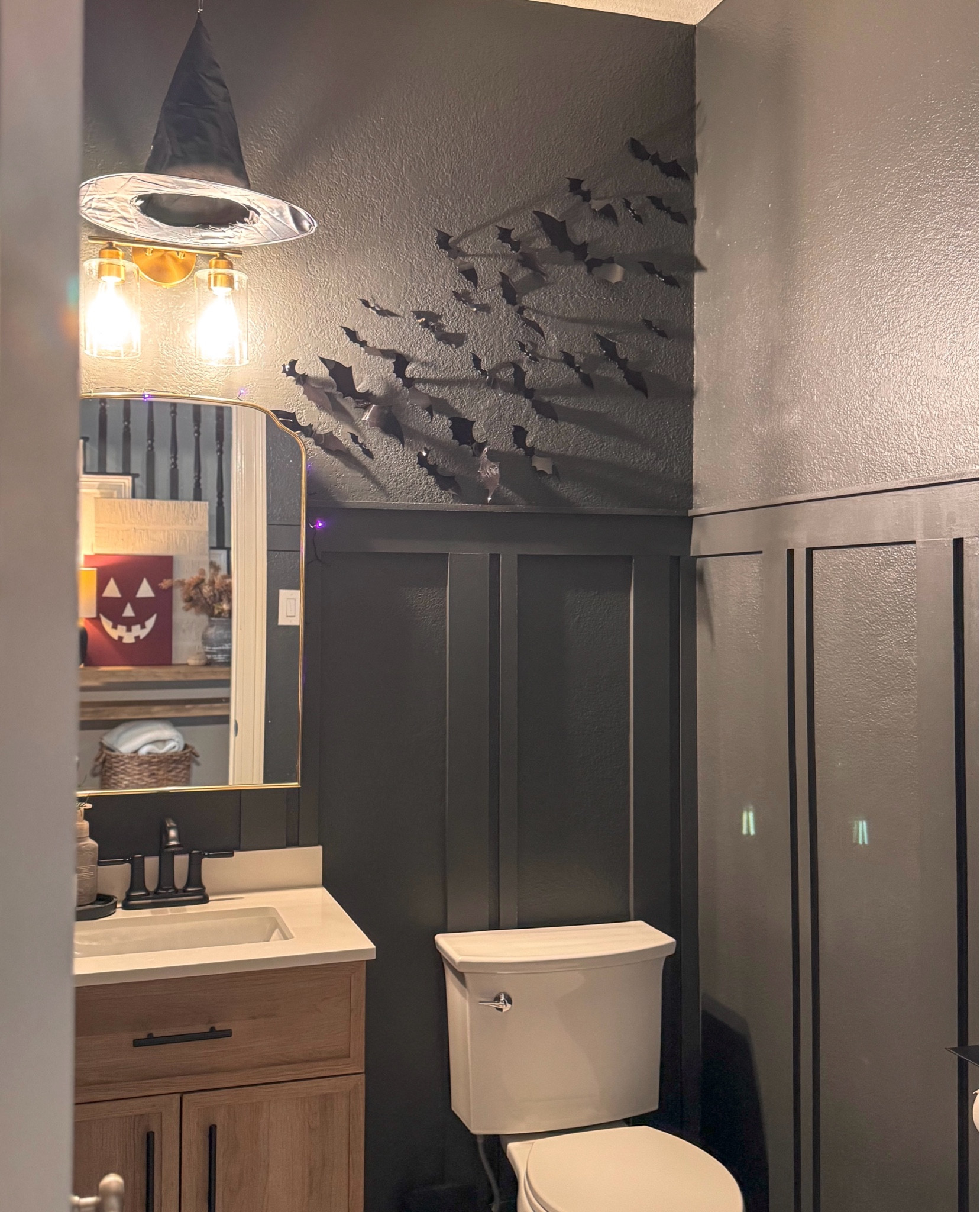 Spooky bathroom! 🦇👻

#LTKHome #LTKStyleTip #LTKSeasonal
