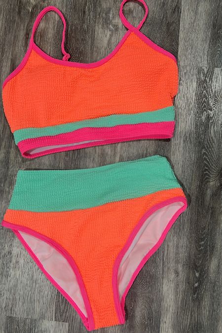 Colorblock swim 

#LTKfit #LTKtravel #LTKswim