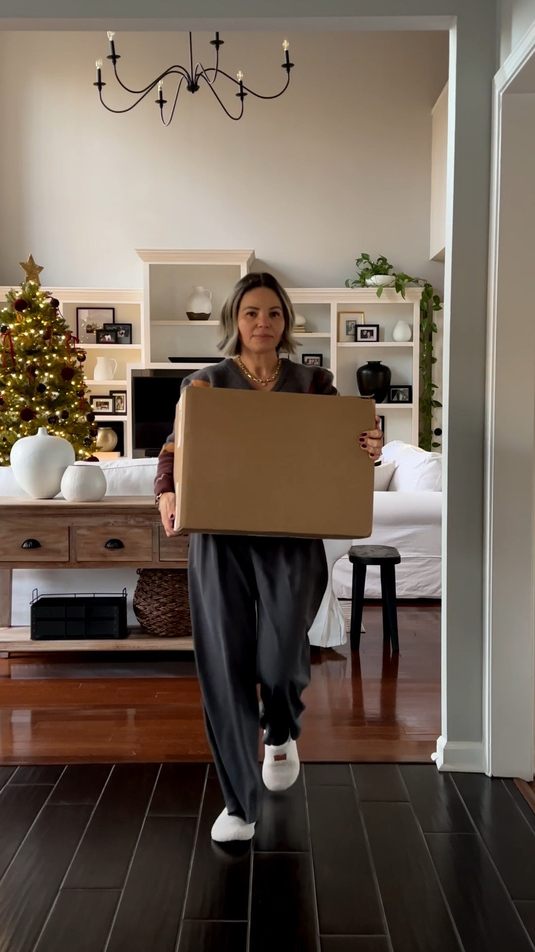 Hostess gift
As the hosting season is in full swing, it’s always a good idea to show up at a dinner party with a gift for the hostess, this nonalcoholic red wine is a fabulous choice and will leave your hostess happy without the hangover!

#hostess#gift #holidays #parties #celebrating #nonalcoholic 
#thezeroproof 

#LTKSeasonal #LTKHoliday #LTKGiftGuide