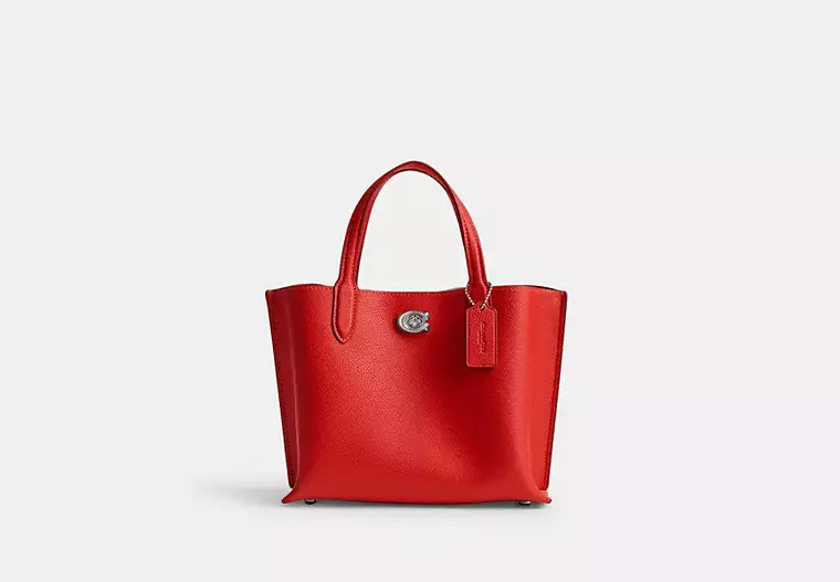 Willow Tote 24 With Heart Charm | Coach (US)