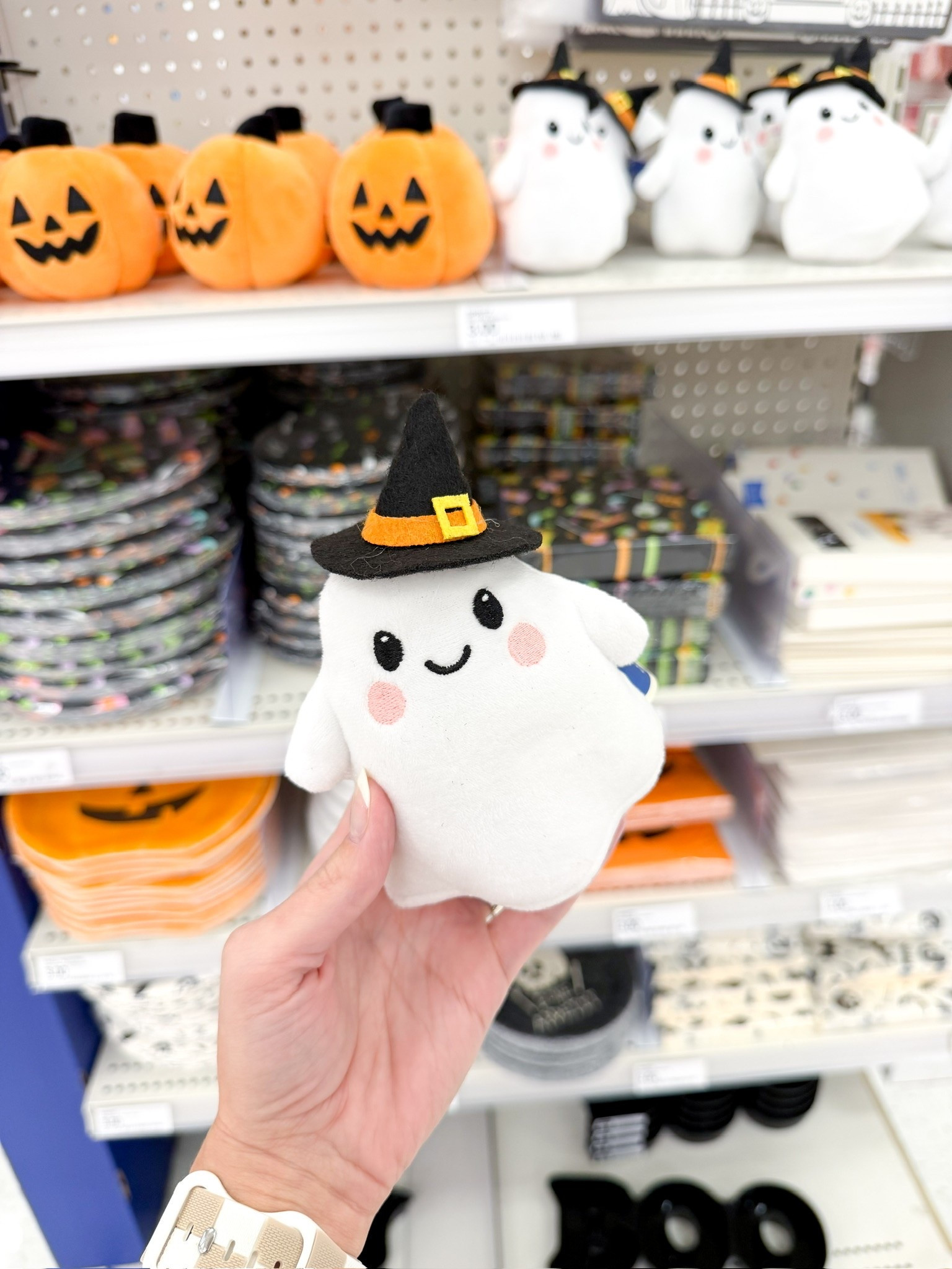 How cute is this little ghost!
Perfect time to get your cart ready for @Target Circle Deal Days - coming October 6-7

Shop holiday decor and gifts👻🍁🌲🎅🏻

30 - 40% Off select
Halloween Decor
Christmas Decor
Clothing & Shoes
Handbags
Toys & More

//
Holiday decor 
Halloween 
Shoes
Handbags

#LTKSeasonal #LTKHome #LTKKids